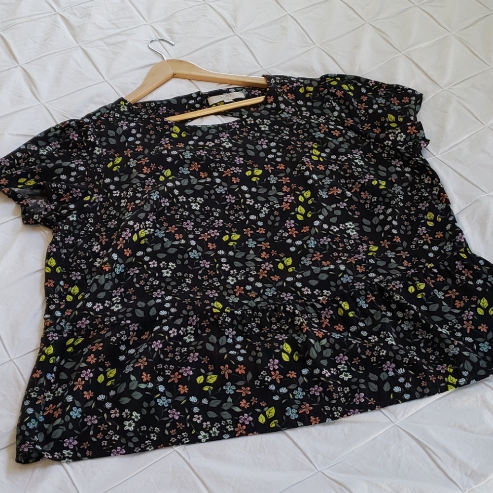 Loft Plus Black Floral Peplum Top with Back Detail